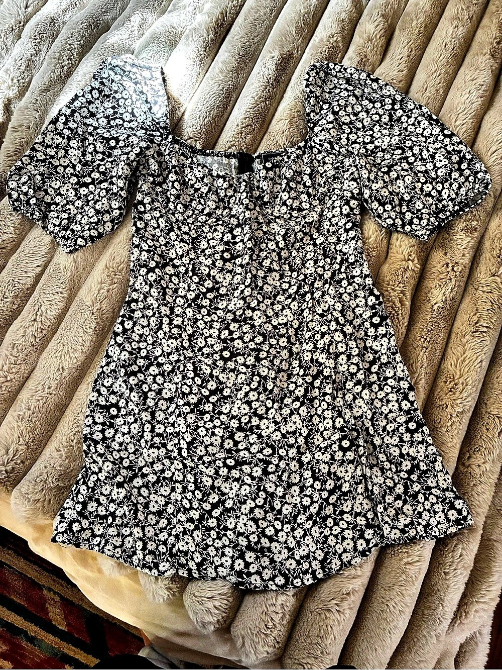 Kayla'Small Armoire Floral Mini Dress in Black & White Size Small